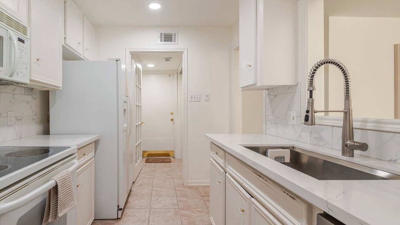Photo of Kitchen in George Bush Park/Eldridge