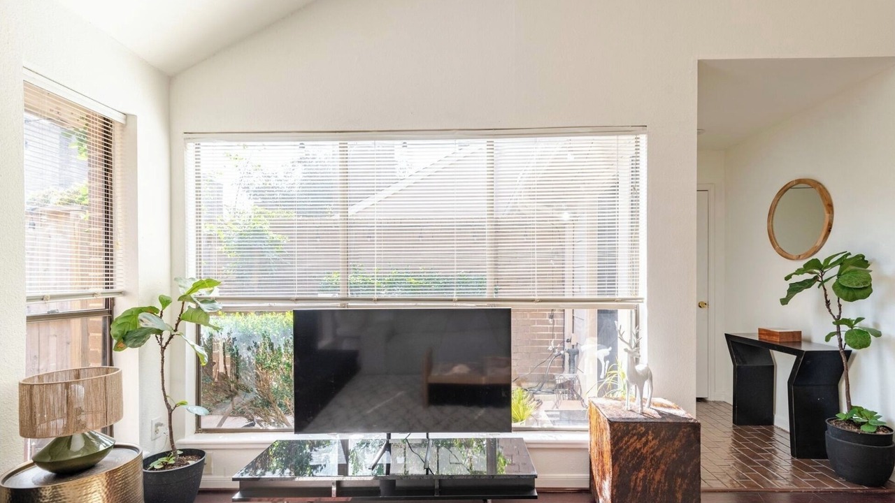 Photo of Livingroom in George Bush Park/Eldridge