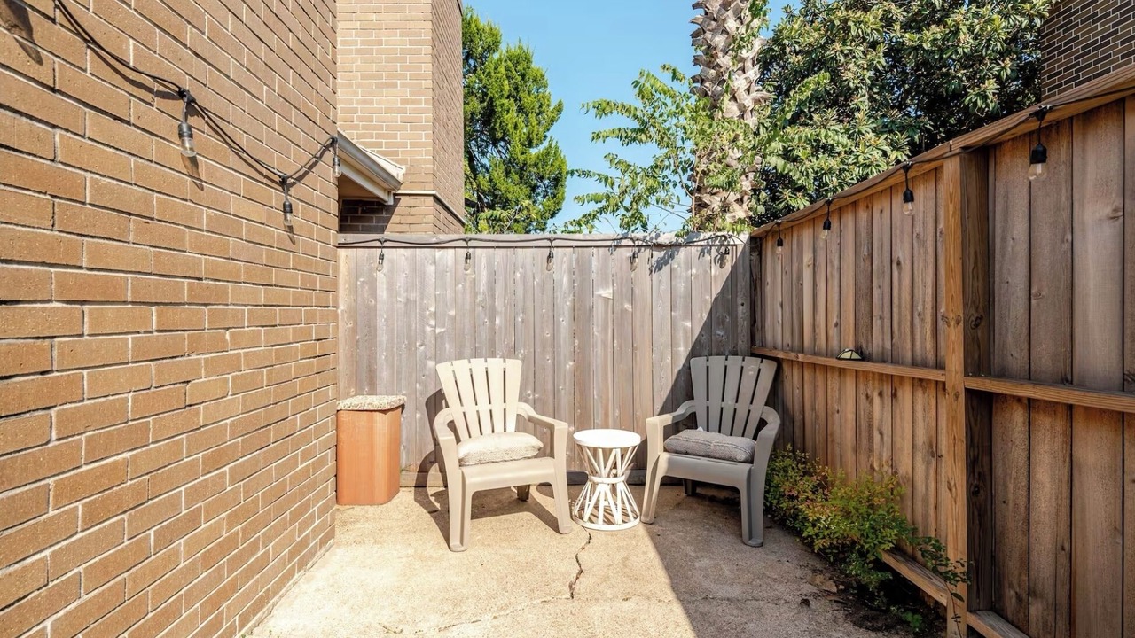 Photo of Patio Balcony in George Bush Park/Eldridge