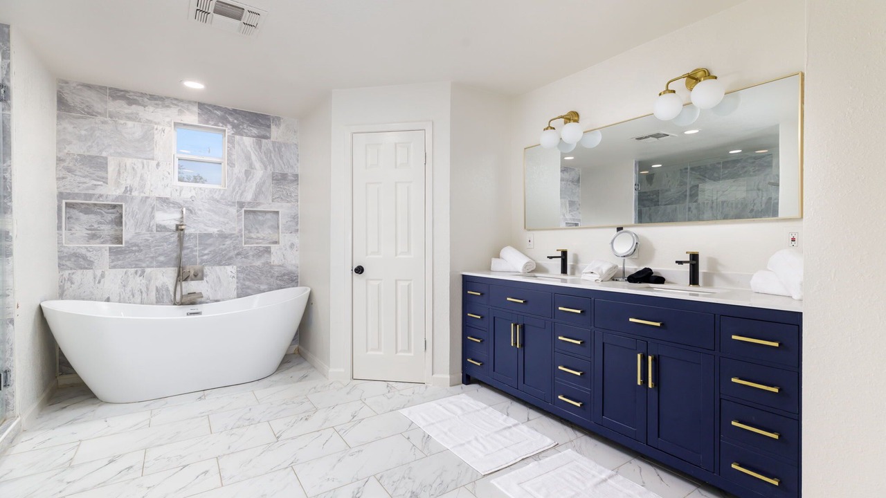 Photo of Bathroom in Hidden Creek