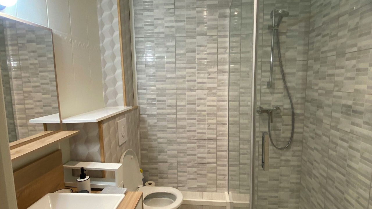 Photo of Bathroom in Saint-Martin-du-Littoral