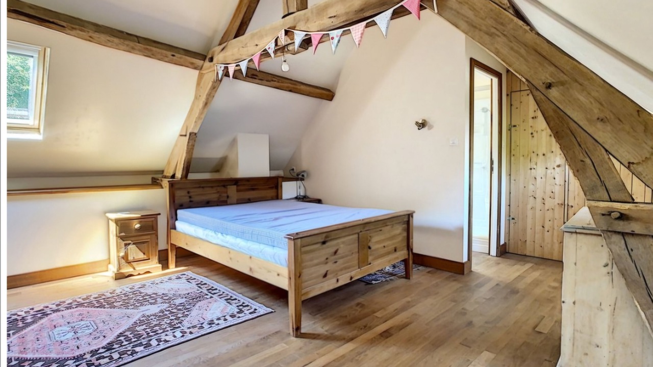 Photo of Bedroom in Couesmes-Vauce