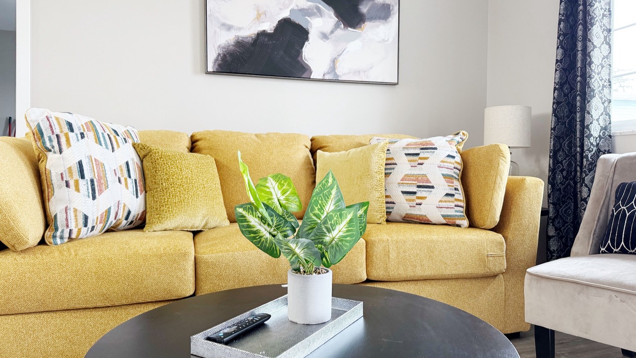 Photo of Livingroom in Newburgh