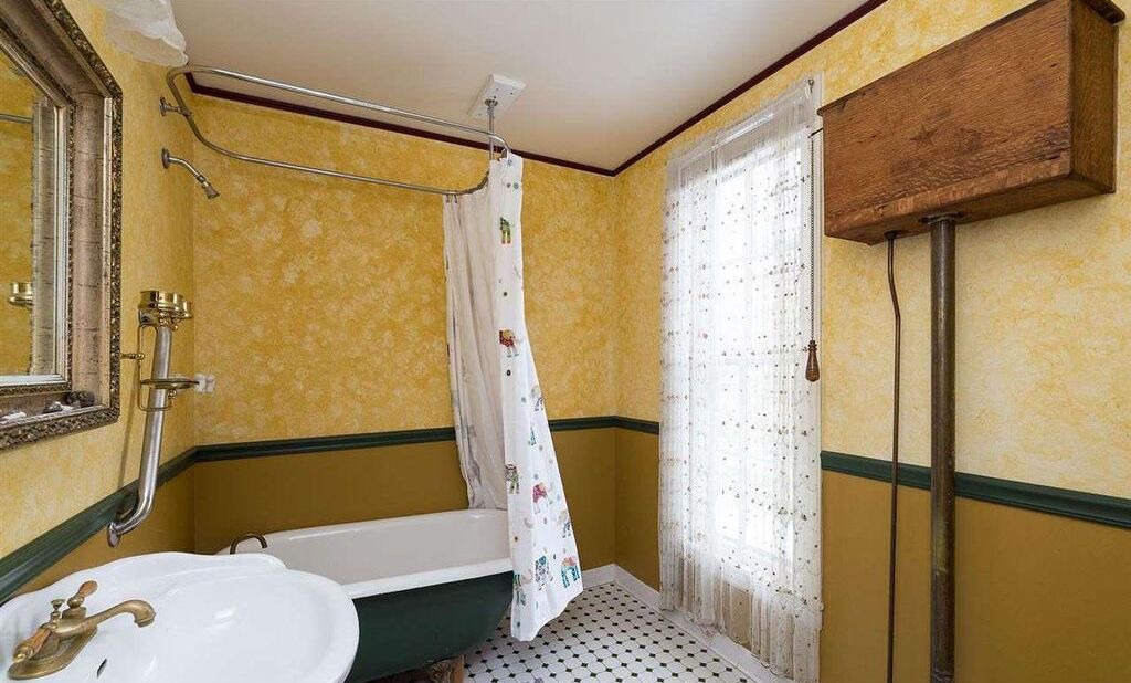 Photo of Bathroom in Downtown