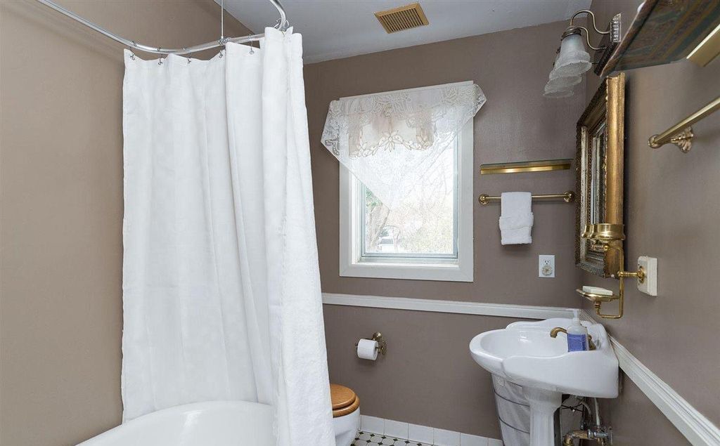 Photo of Bathroom in Downtown