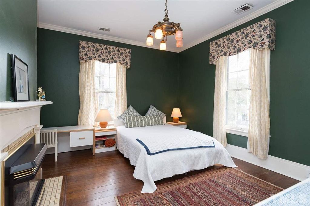 Photo of Bedroom in Downtown