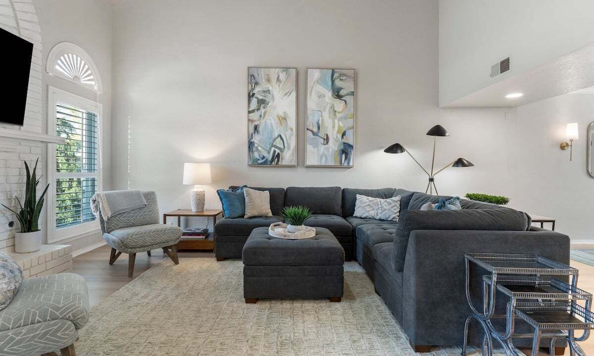 Photo of Livingroom in South Tulsa