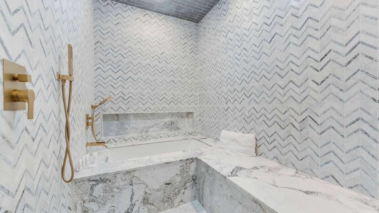 Photo of Bathroom in Junius Heights