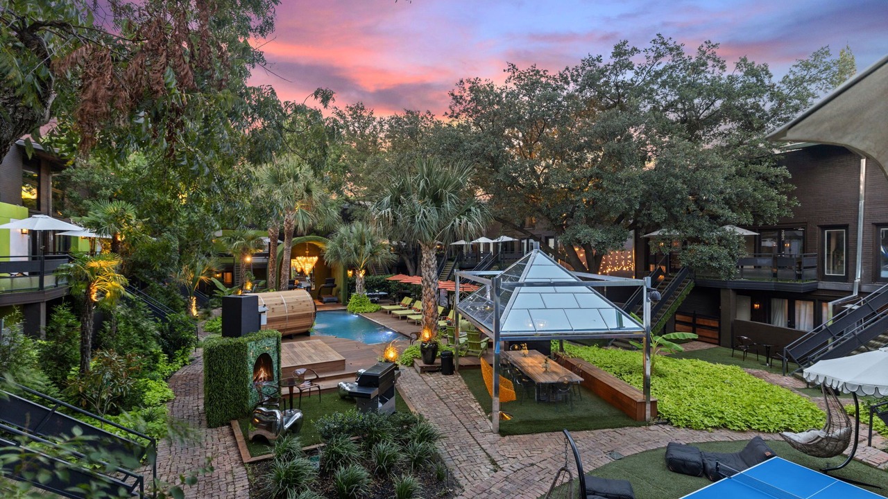 Photo of Outdoor in Junius Heights