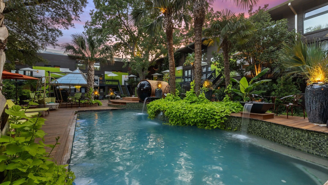 Photo of Outdoor in Junius Heights