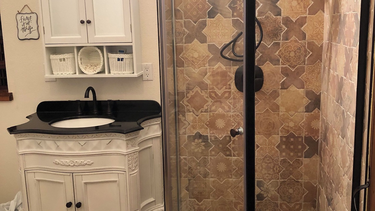 Photo of Bathroom in Jay