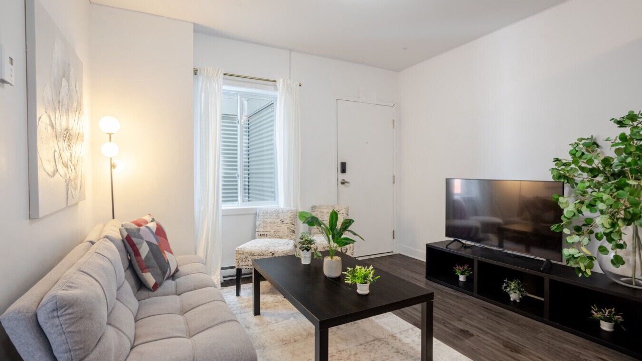 Photo of Livingroom in Pointe-Saint-Charles