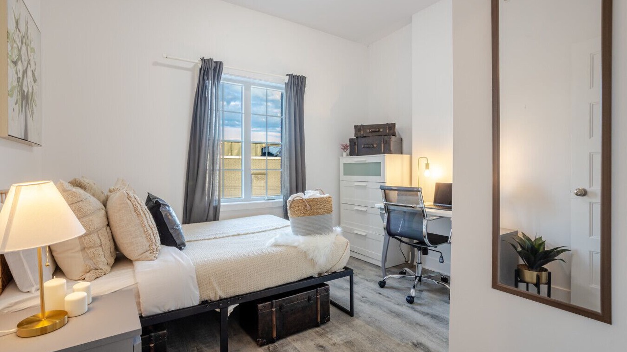 Photo of Bedroom in Griffintown