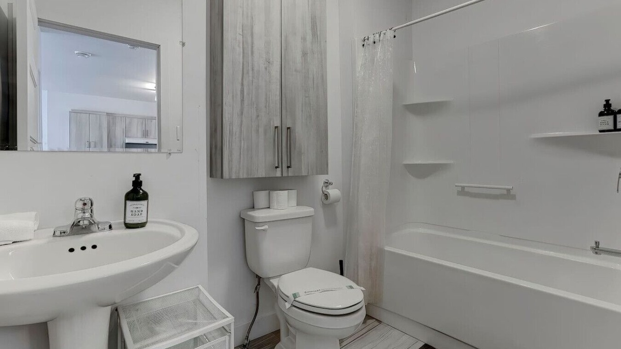 Photo of Bathroom in Griffintown