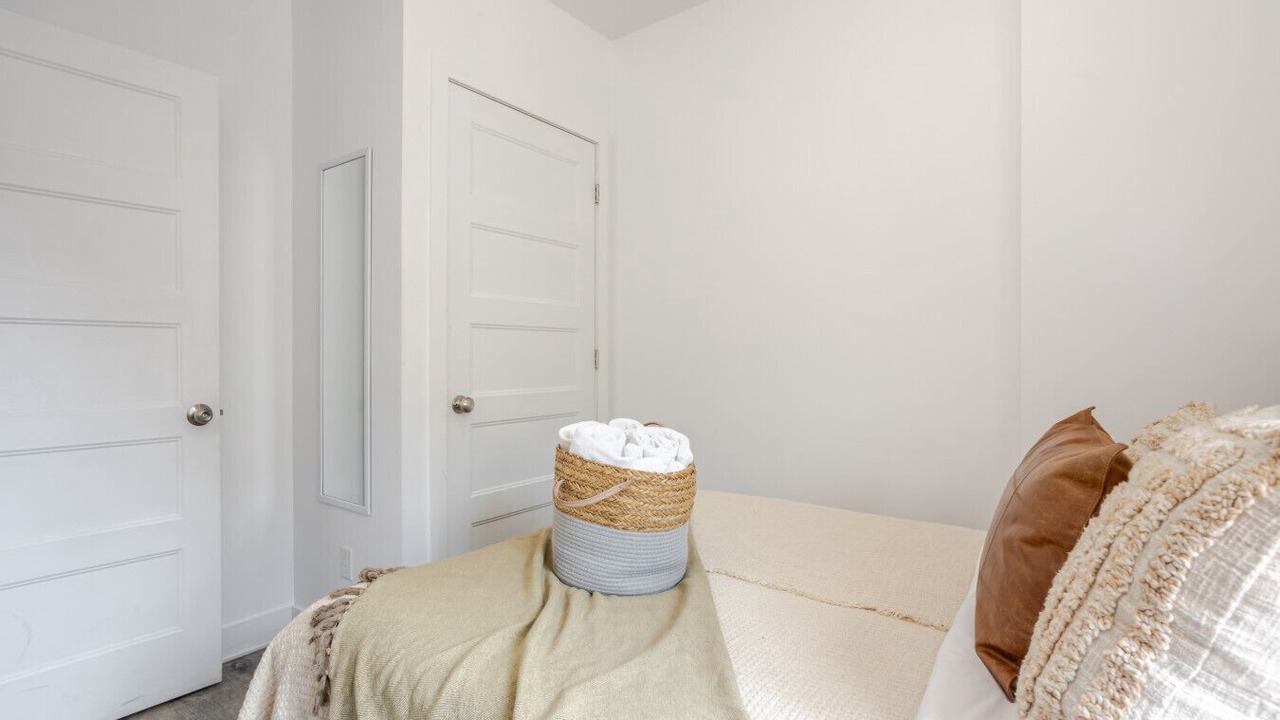 Photo of Bedroom in Griffintown