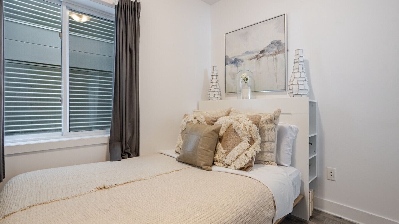 Photo of Bedroom in Griffintown