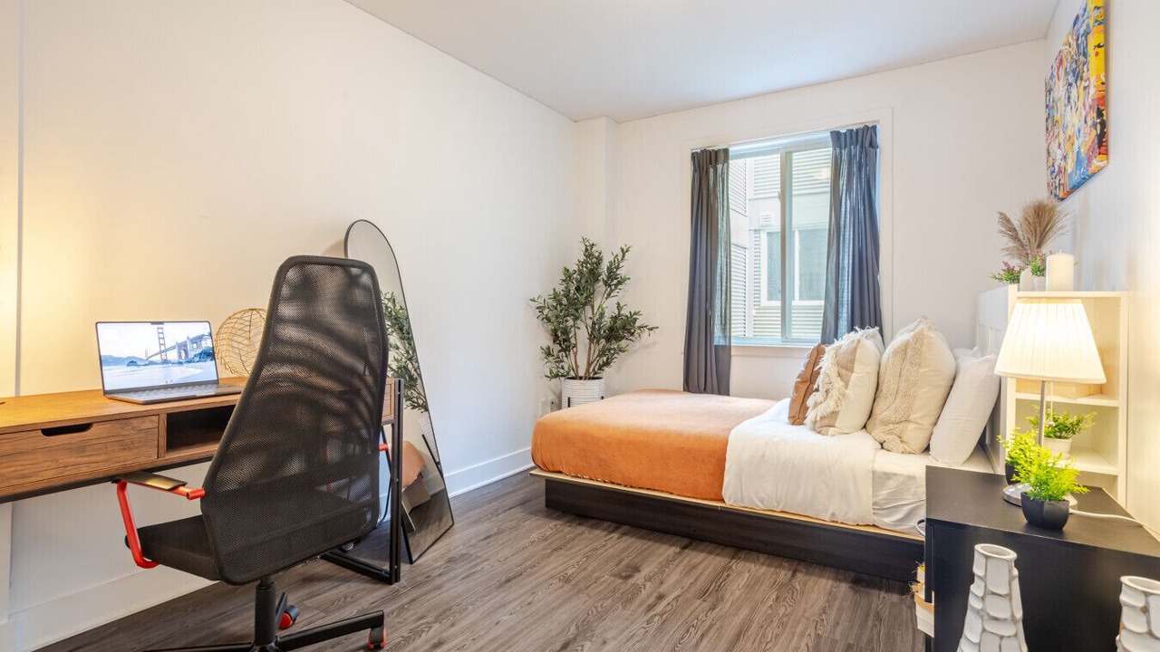 Photo of Bedroom in Griffintown