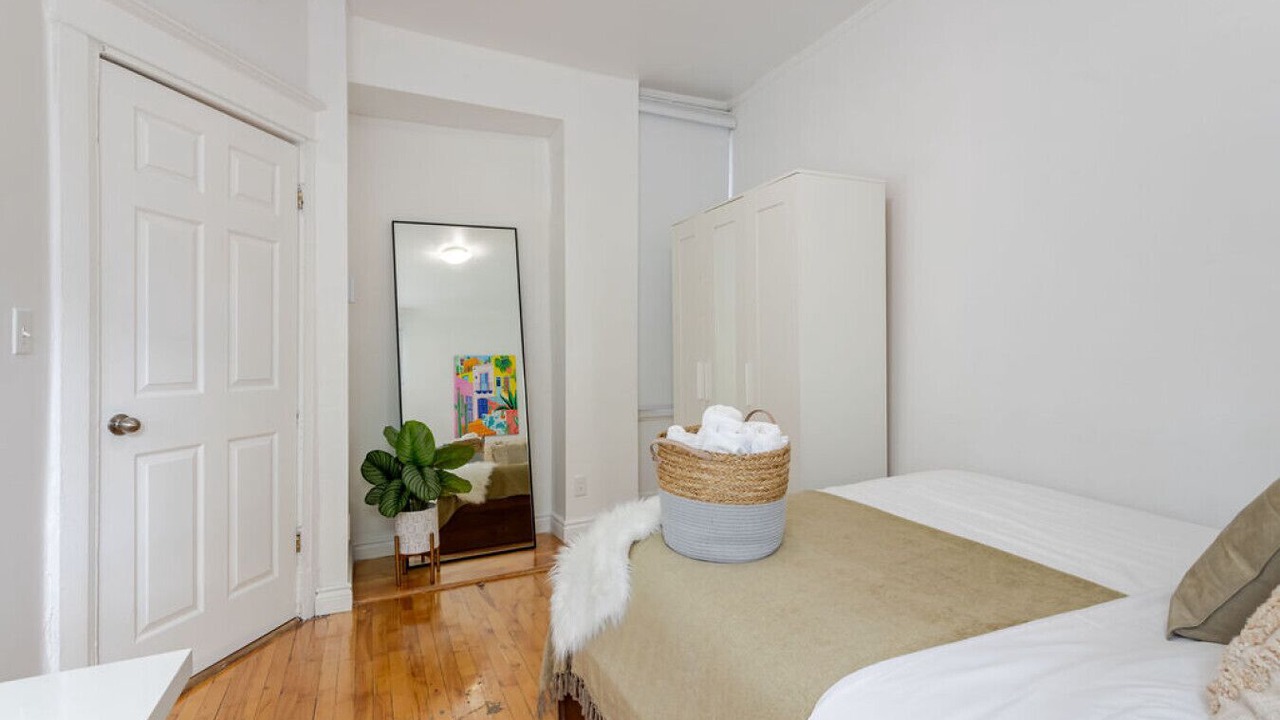 Photo of Bedroom in Shaughnessy Village
