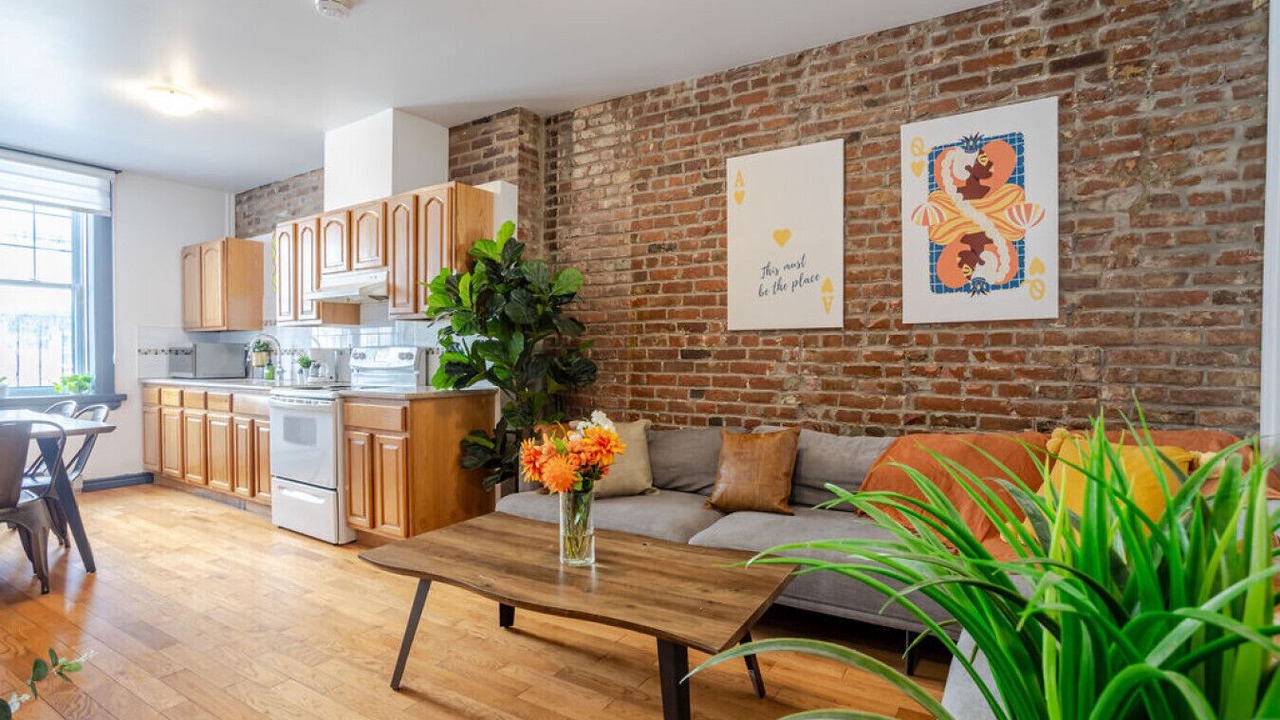Photo of Livingroom in Shaughnessy Village
