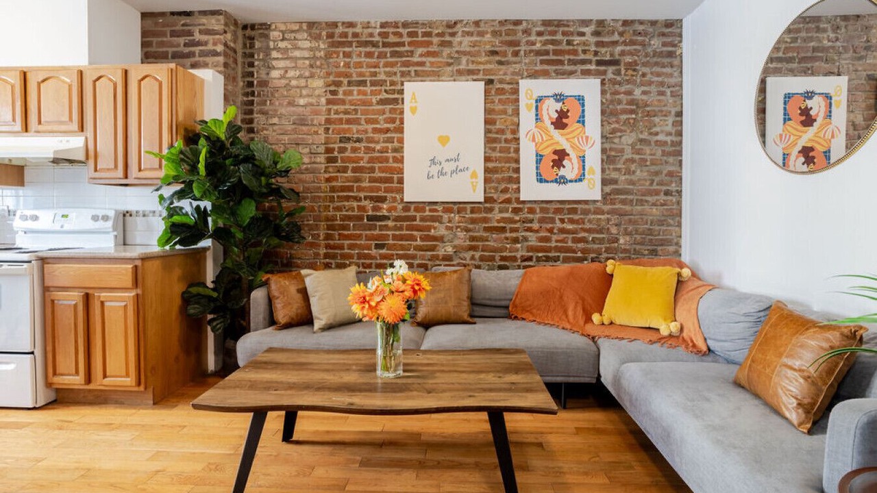 Photo of Livingroom in Shaughnessy Village