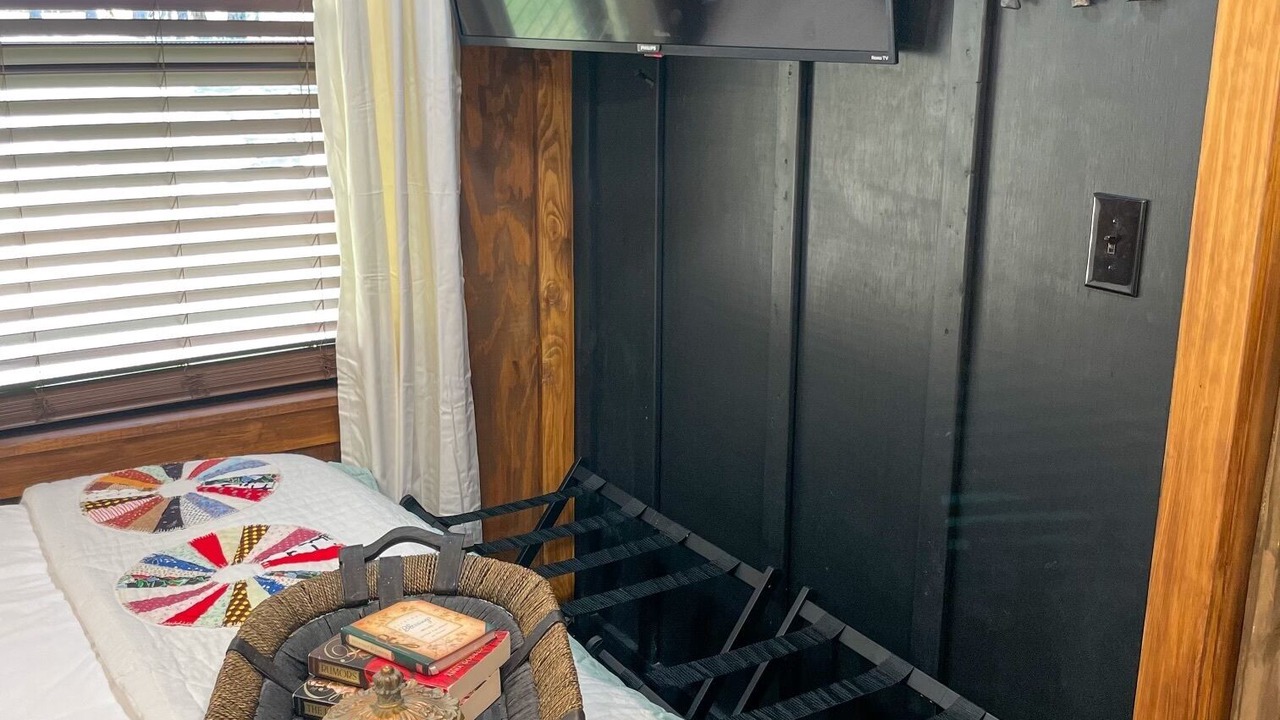 Photo of Bedroom in Waycross