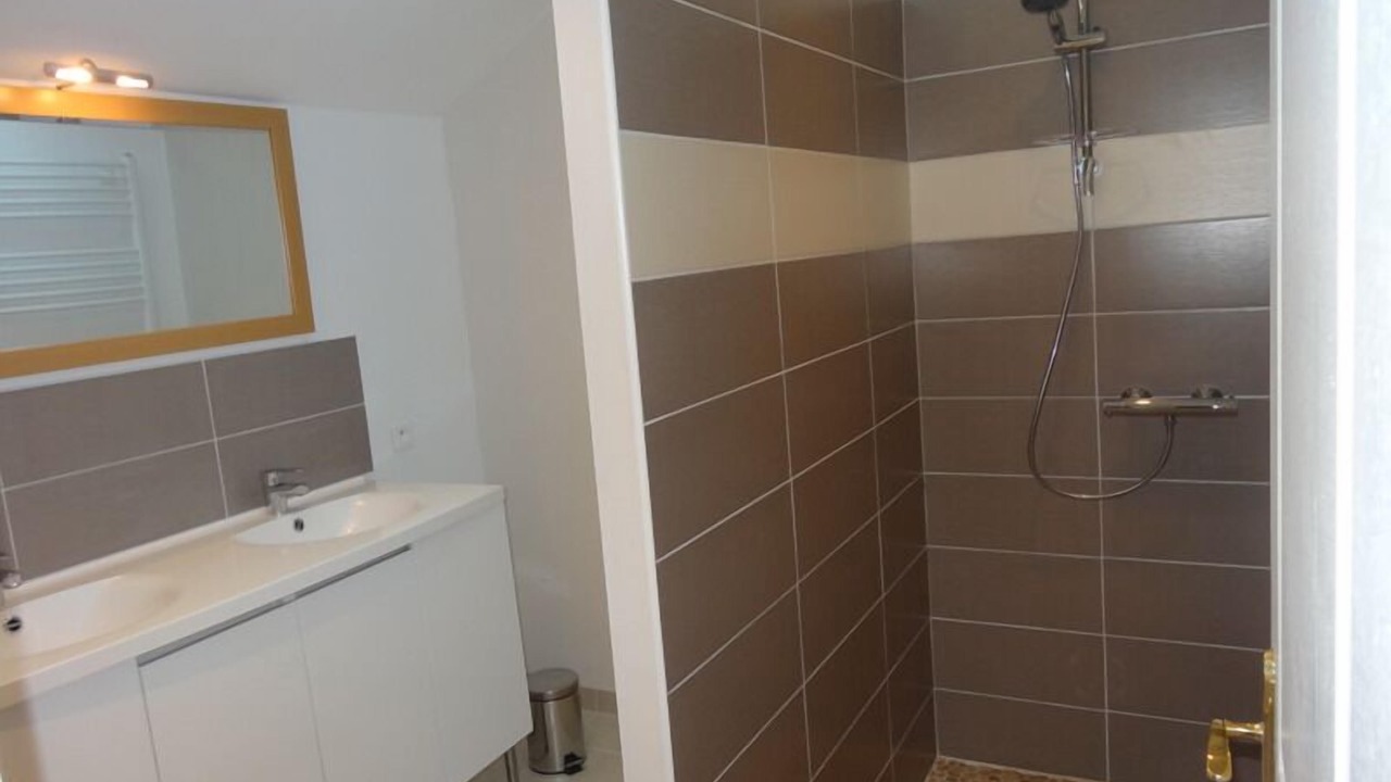 Photo of Bathroom in Paluel