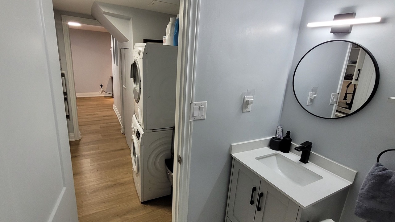Photo of Bathroom in Bramalea