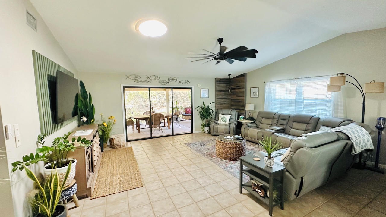 Photo of Livingroom in Homosassa