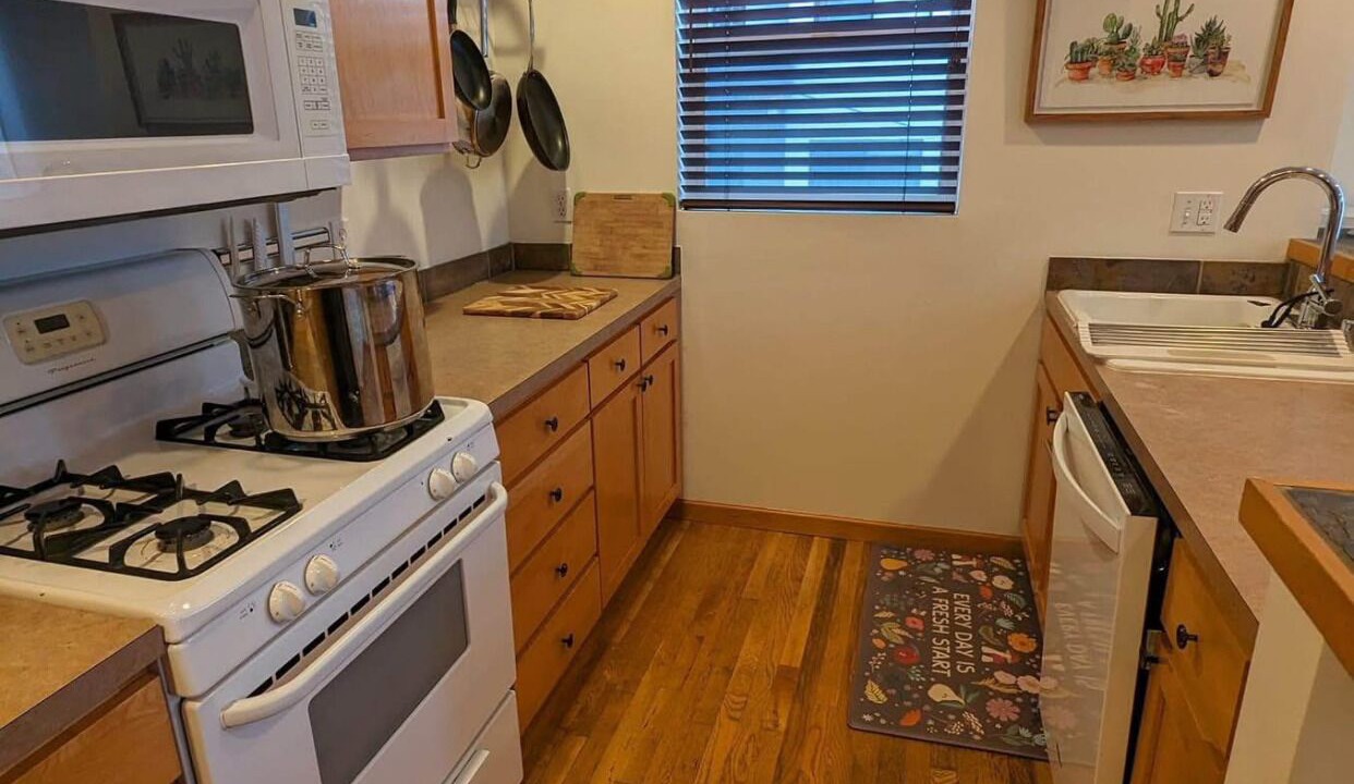 Photo of Kitchen in Squire Park