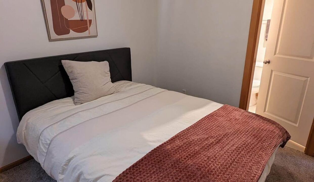 Photo of Bedroom in Squire Park