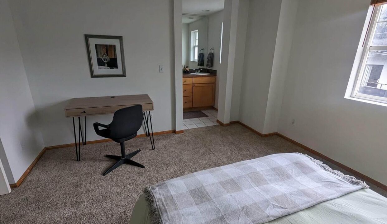 Photo of Bedroom in Squire Park