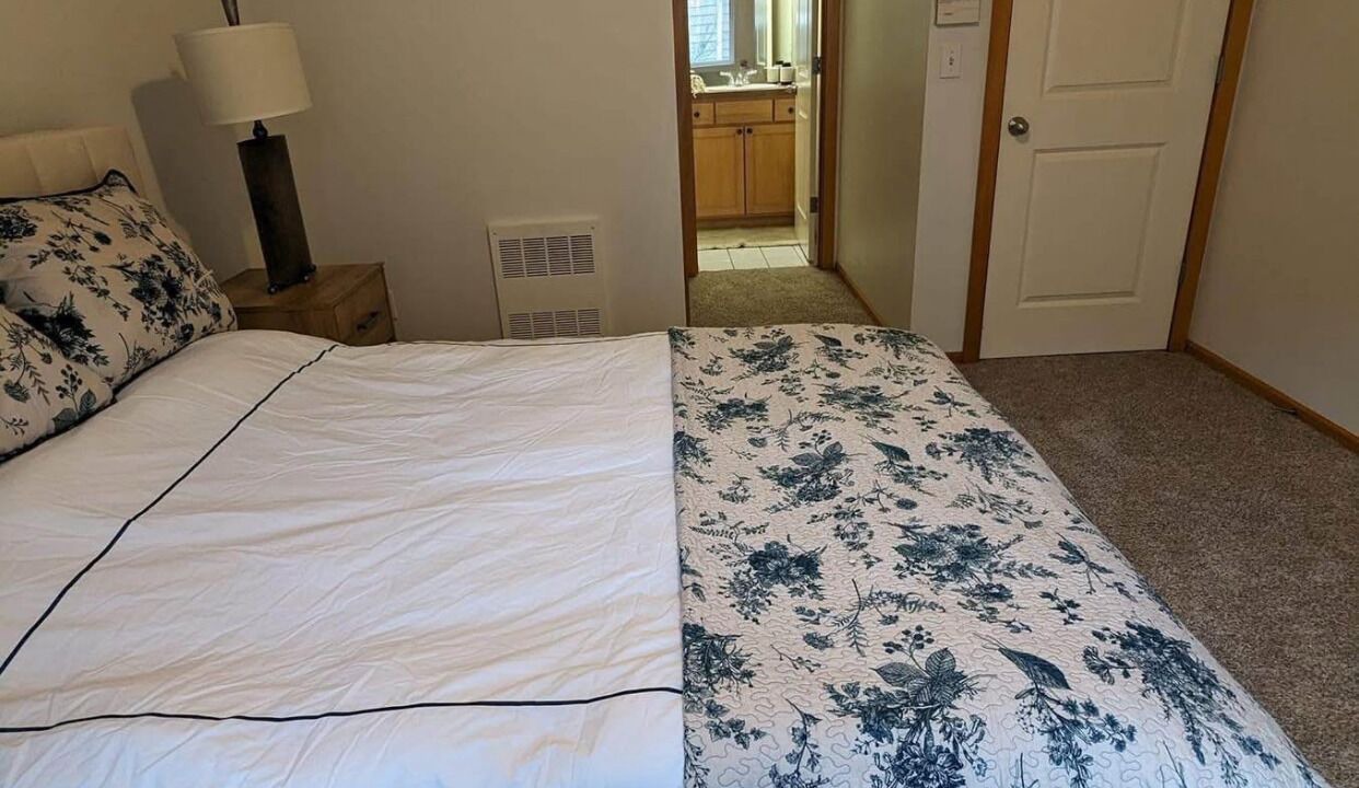 Photo of Bedroom in Squire Park