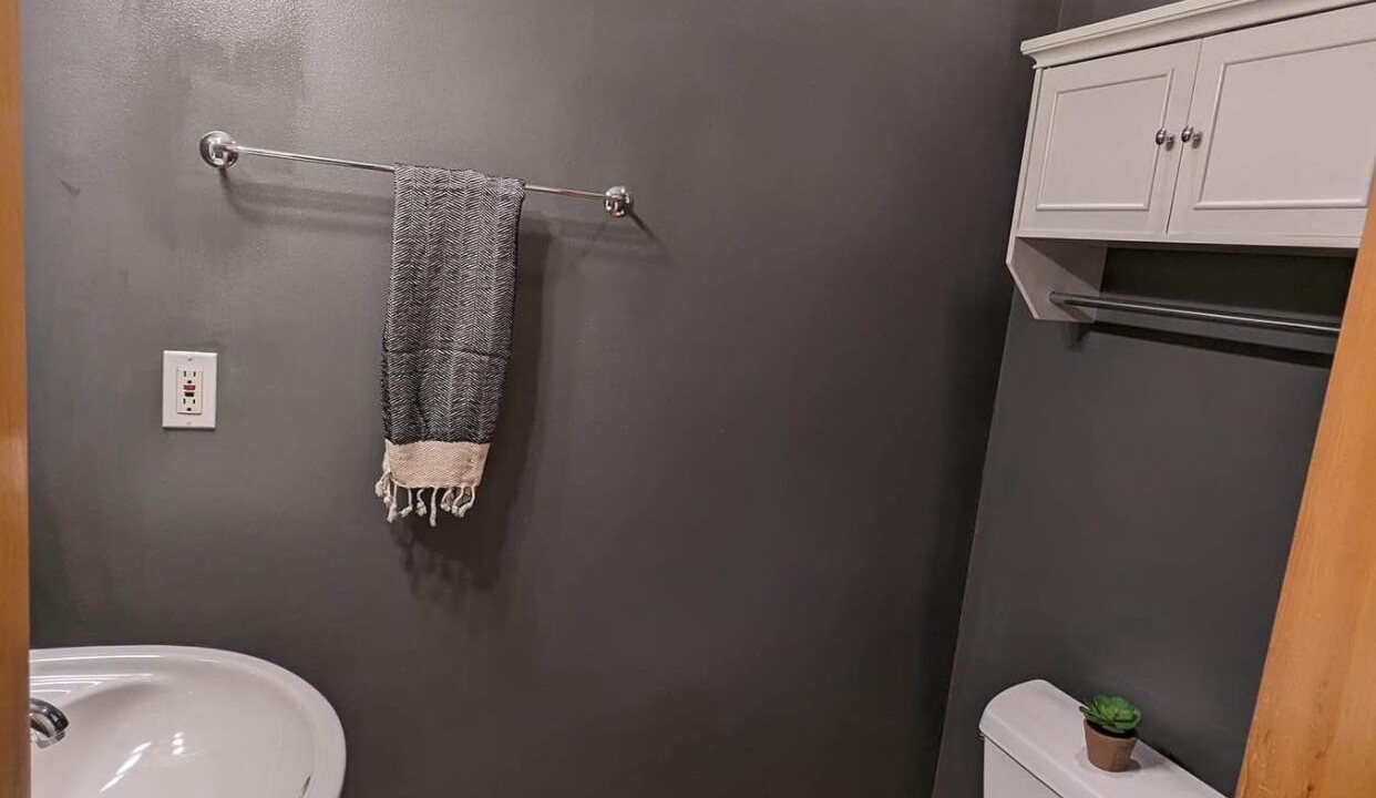 Photo of Bathroom in Squire Park