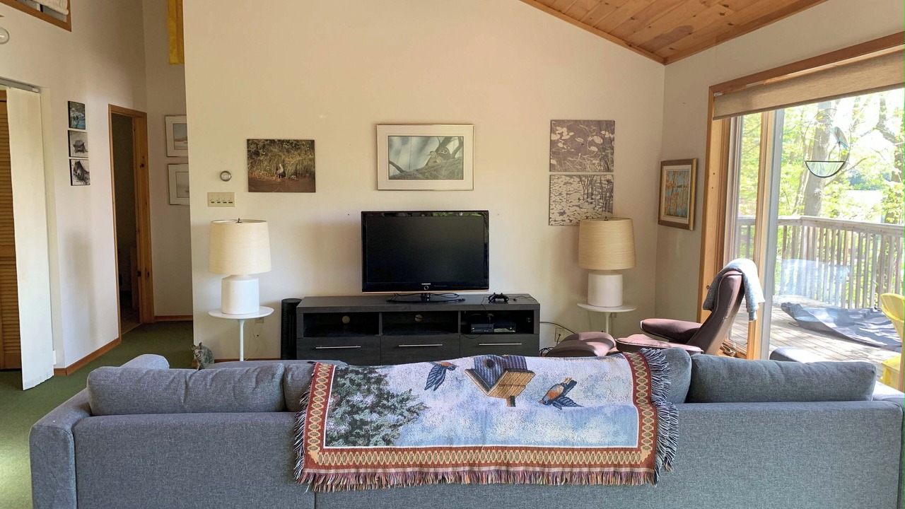 Photo of Livingroom in Rideau Lakes