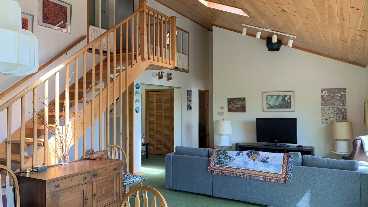 Photo of Livingroom in Rideau Lakes