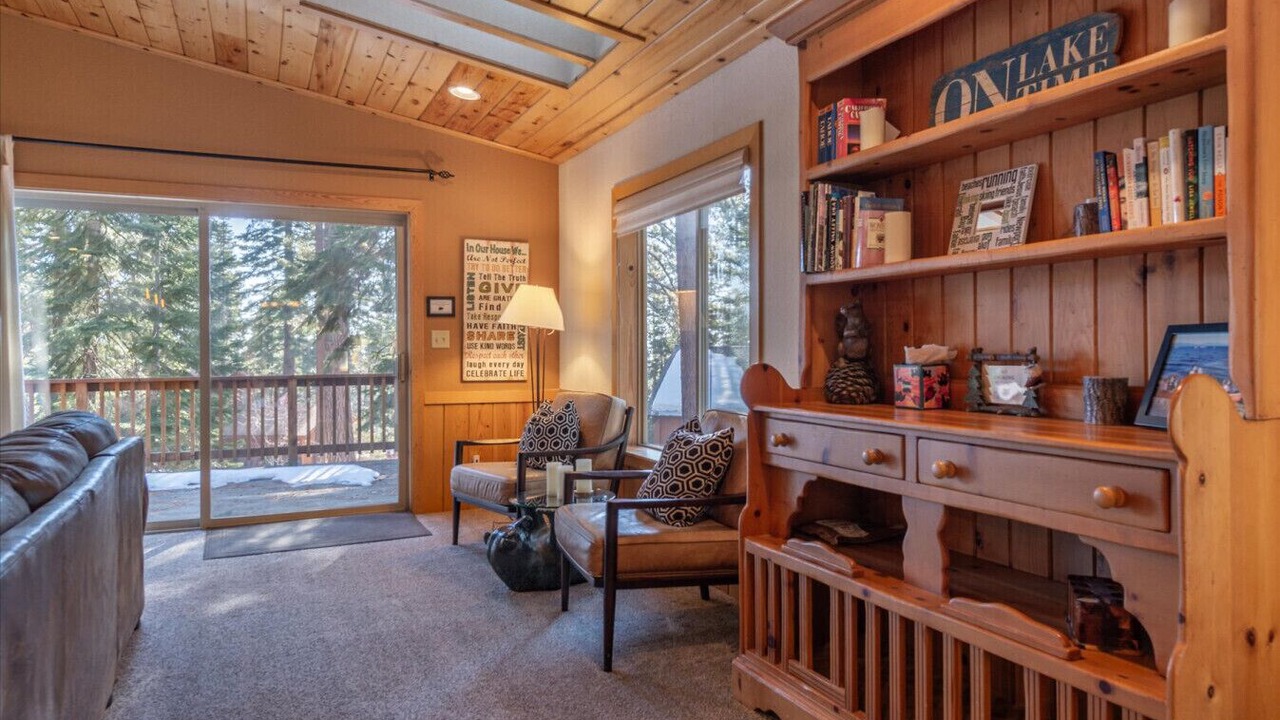 Photo of Livingroom in Tahoe Vista