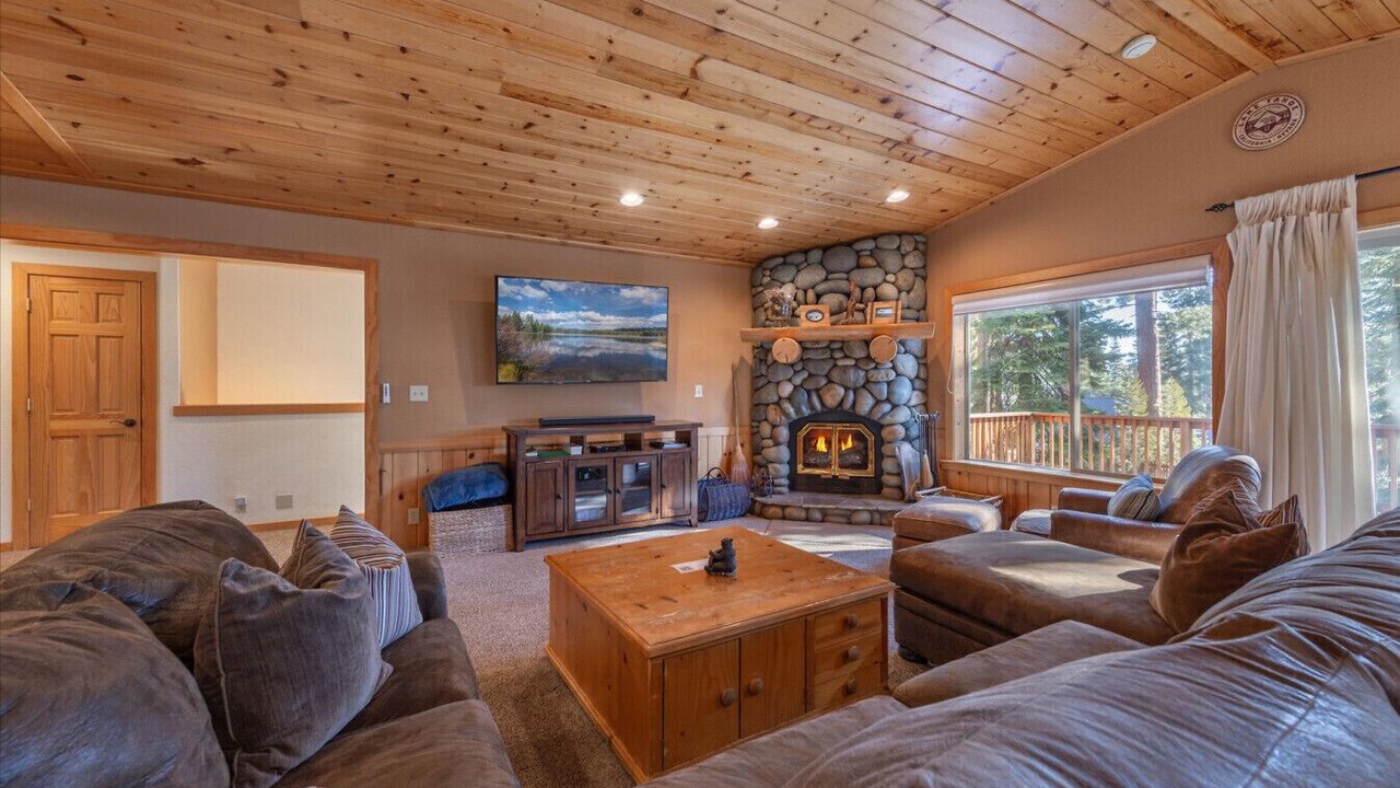 Photo of Livingroom in Tahoe Vista
