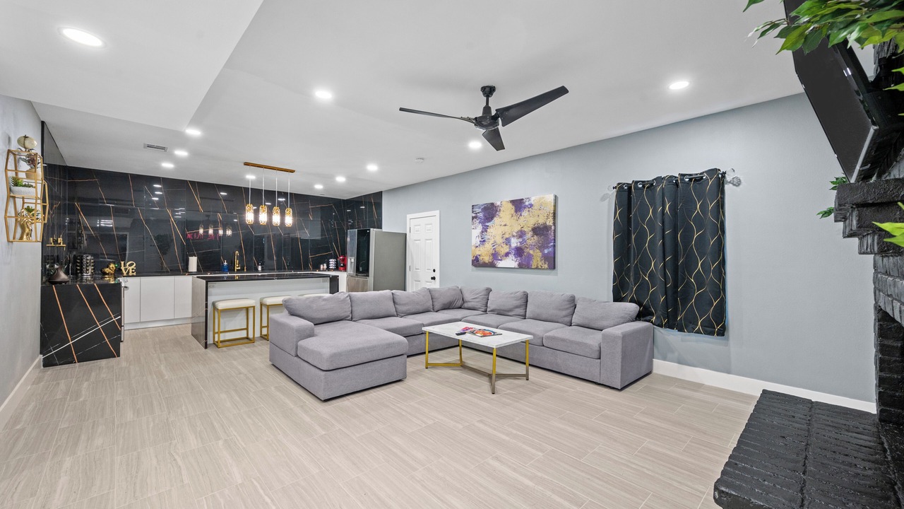 Photo of Livingroom in Houston