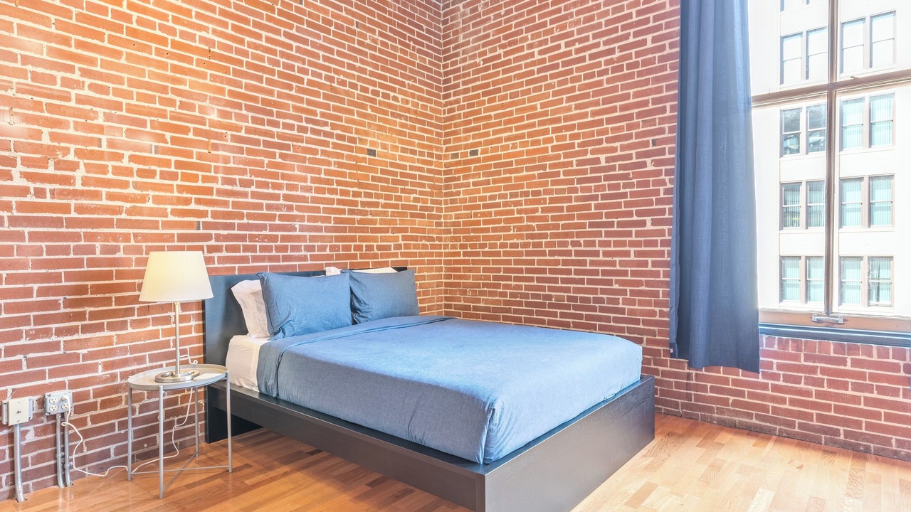 Photo of Bedroom in Downtown West