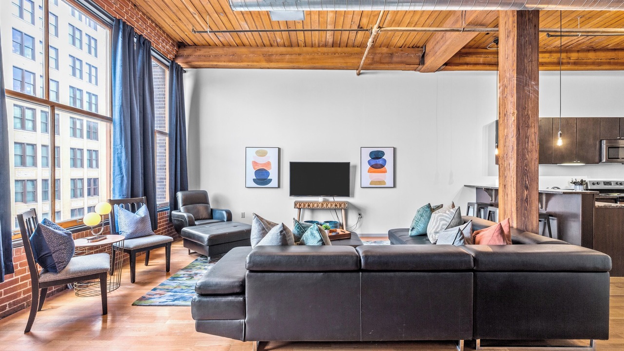 Photo of Livingroom in Downtown West