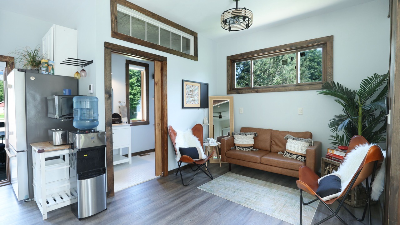 Photo of Livingroom in Summit Lake