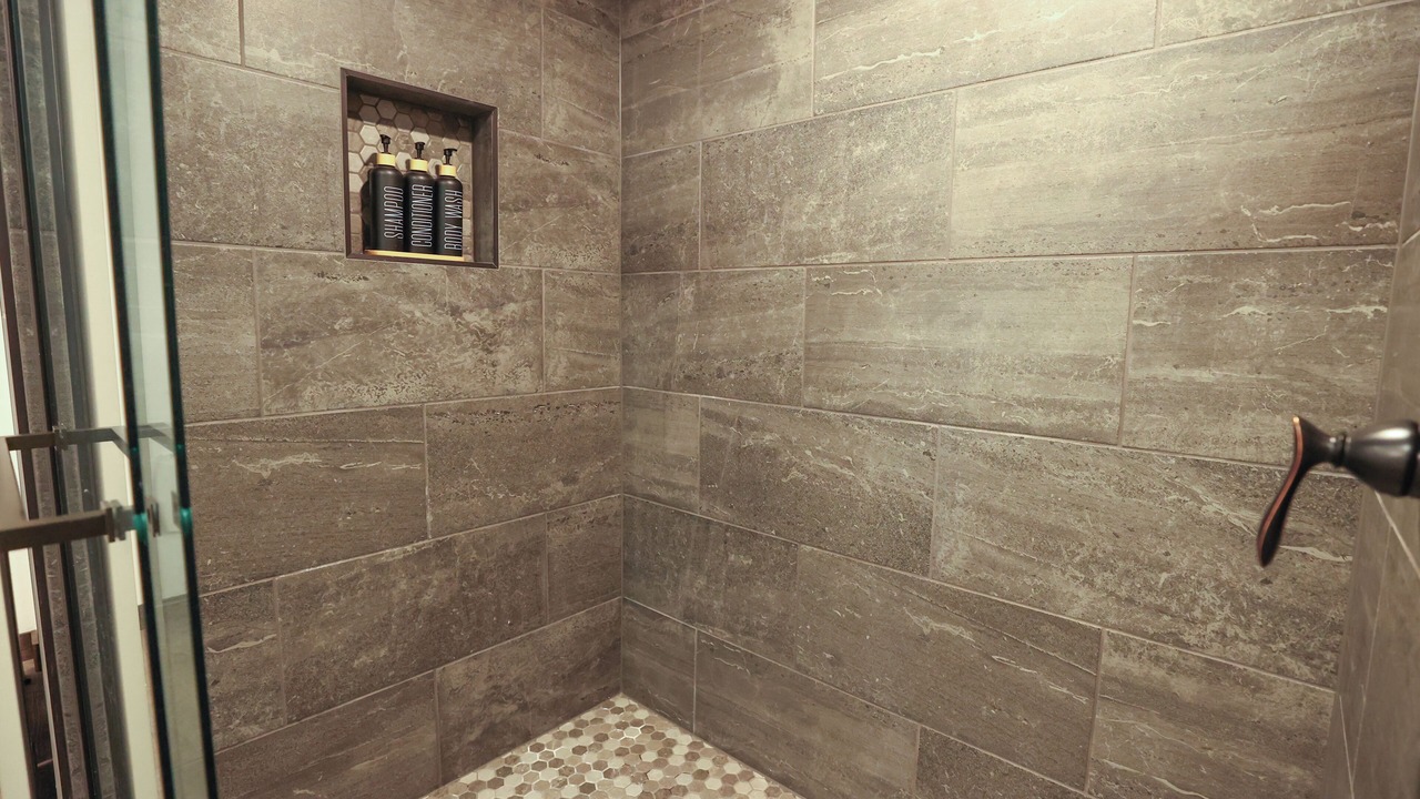 Photo of Bathroom in Summit Lake