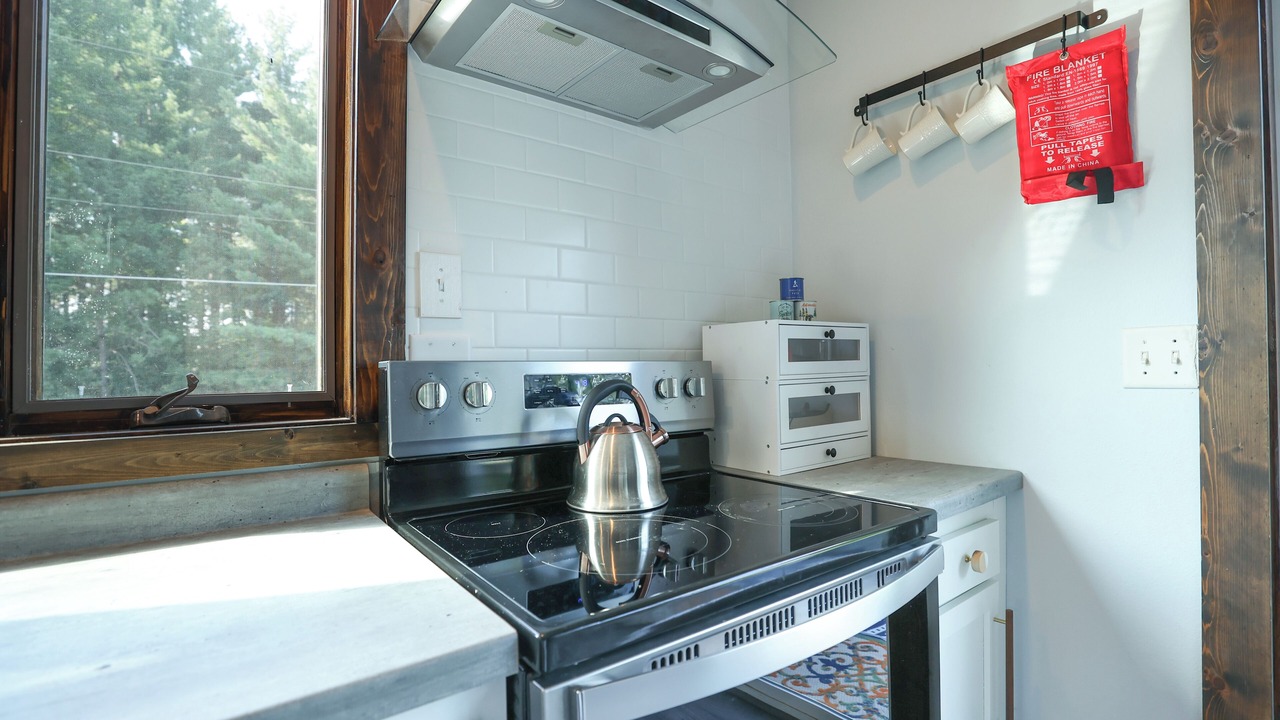 Photo of Kitchen in Summit Lake