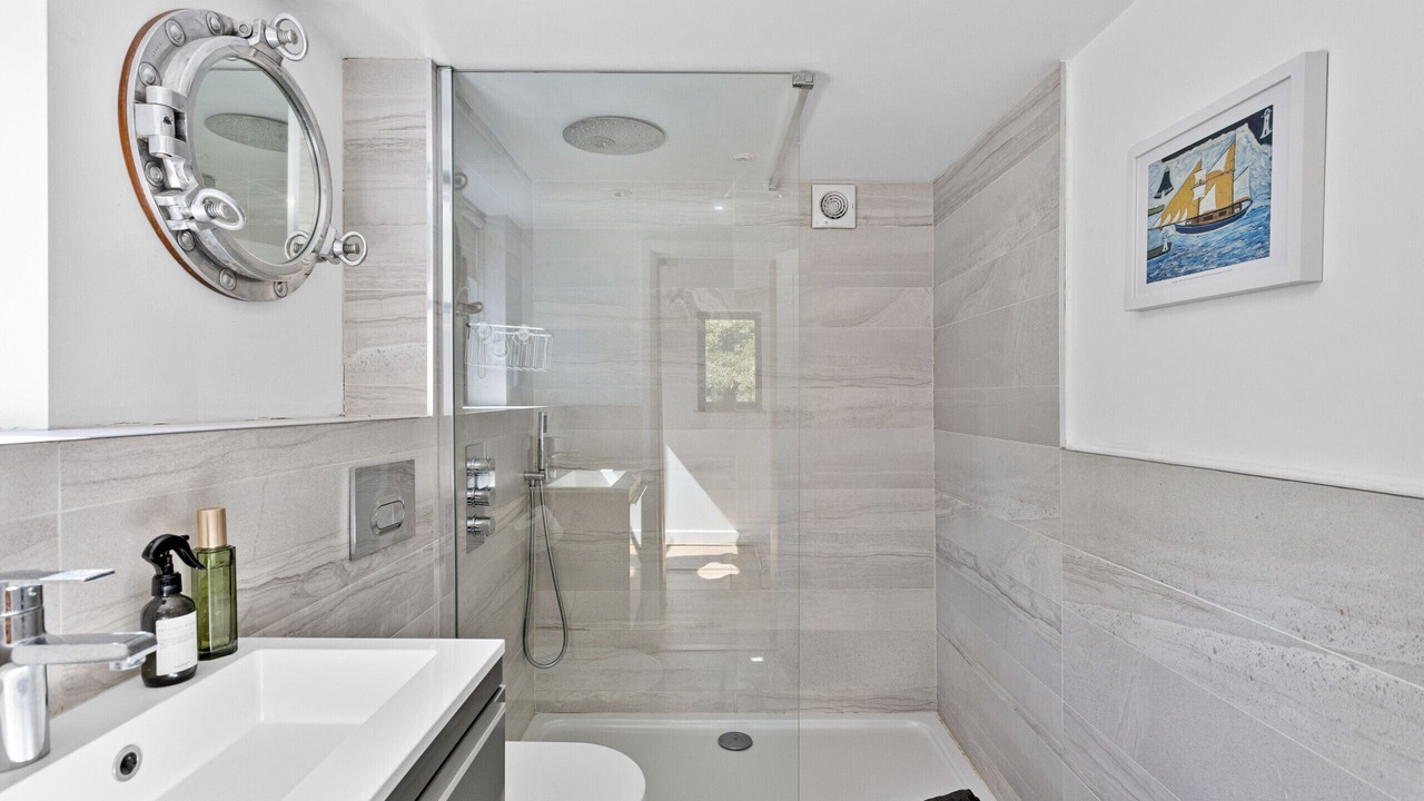 Photo of Bathroom in Dittisham
