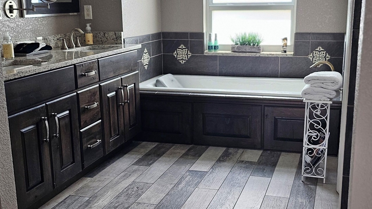 Photo of Bathroom in Venice Gardens