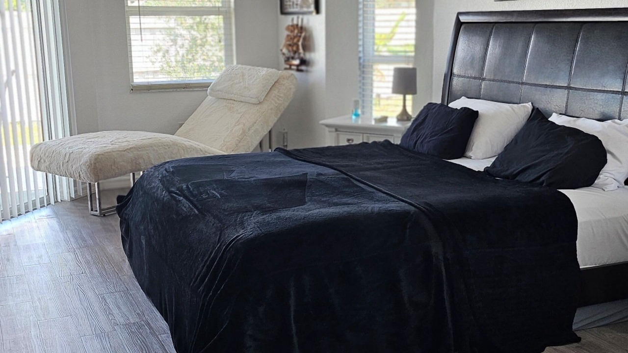 Photo of Bedroom in Venice Gardens