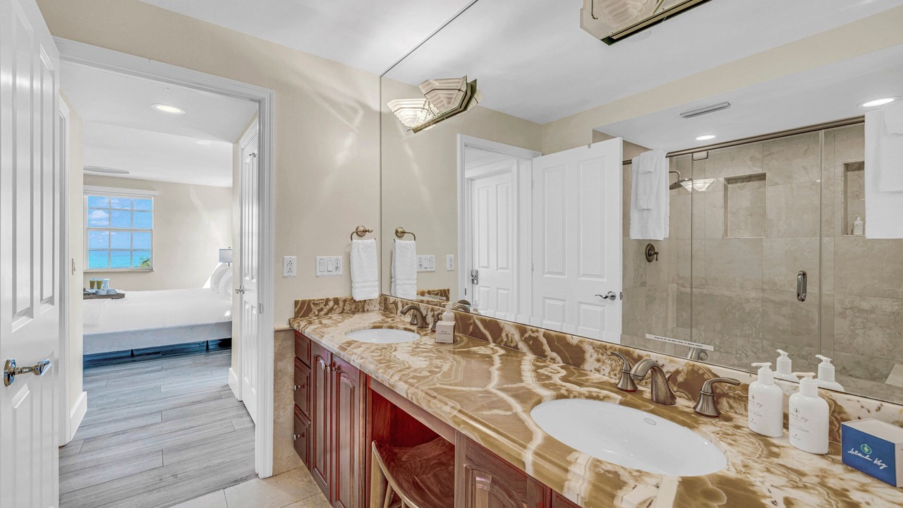 Photo of Bathroom in Islamorada