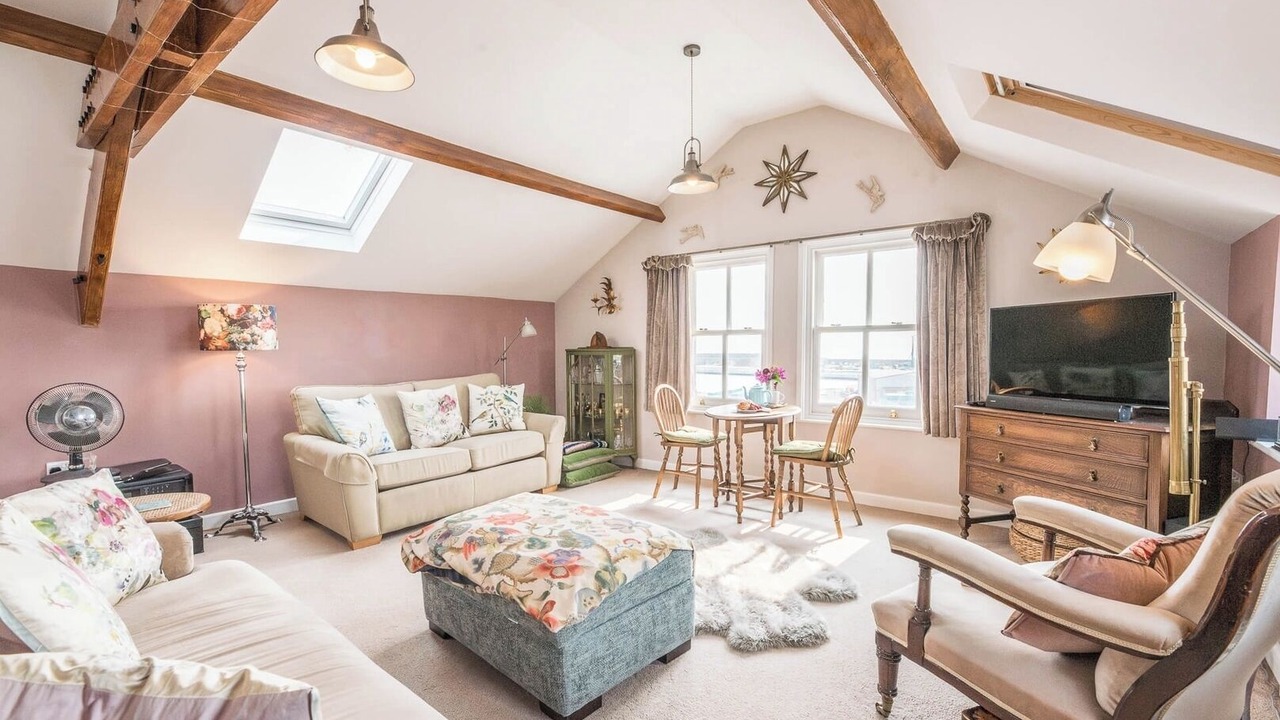 Photo of Livingroom in Lowestoft