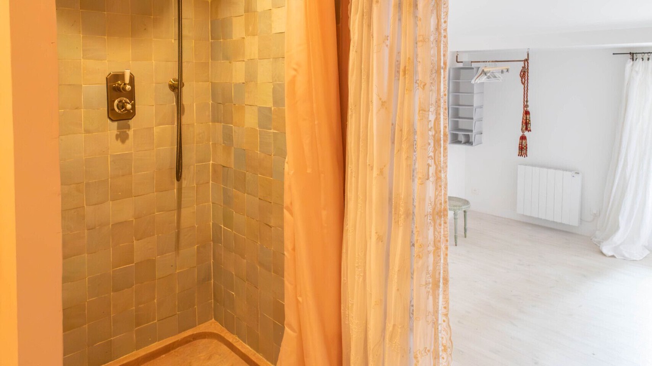 Photo of Bathroom in Saint-Martin-d'Ardeche