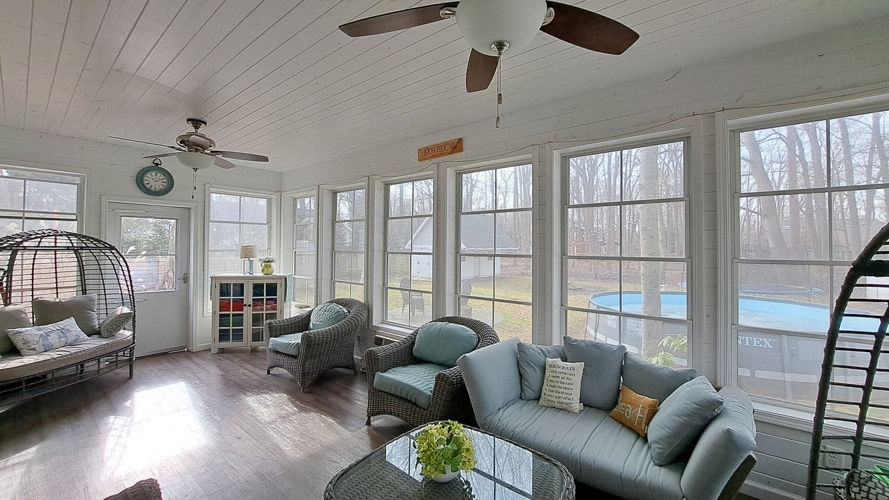 Photo of Livingroom in Union Pier